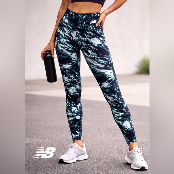 New Balance Pants - New Balance NB Dry Leggings – Size Medium
💙 Luxe Activewear Vibes